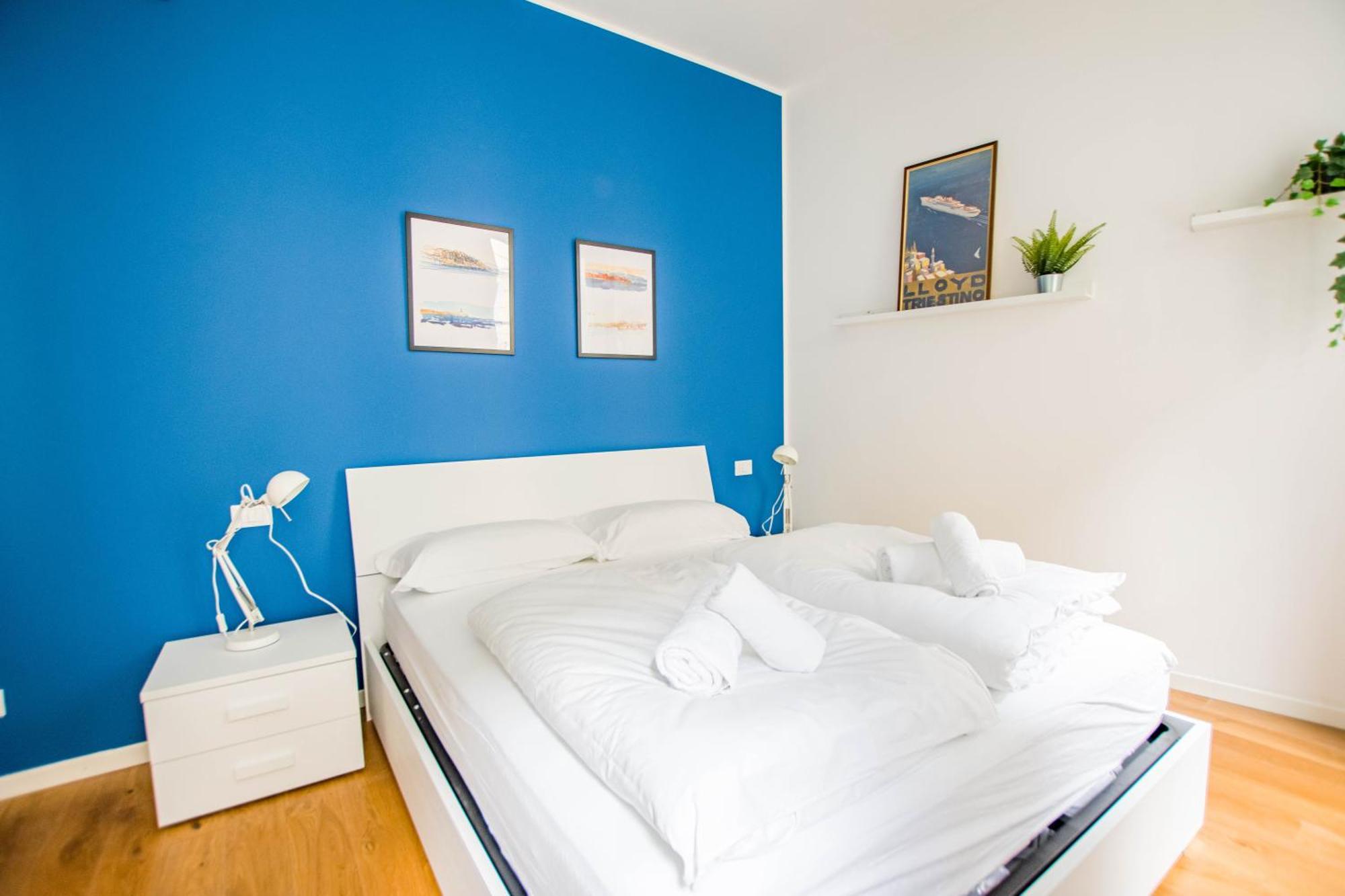 Apartment G10 *